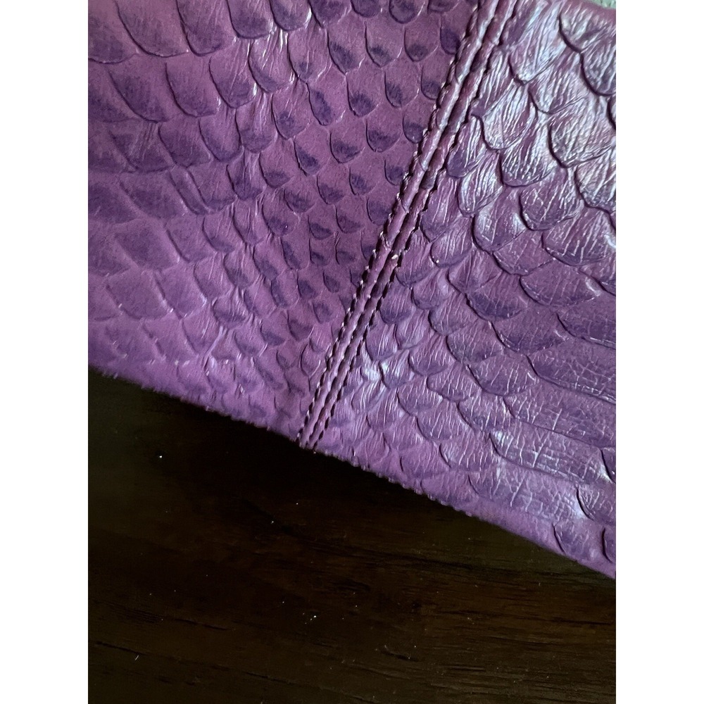 Valerie Steven's Faux Snakeskin Clutch - Picture 15 of 16